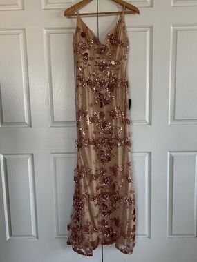 Lulu's NWT Rose Gold Sequins Floral Spaghetti Straps Maxi Dress **Size M** 🌸🌸